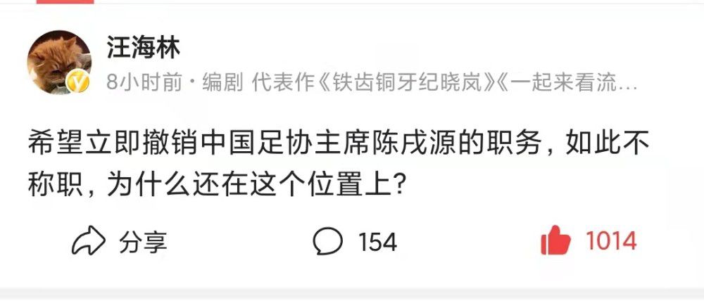 美国一处置想中的郊外社区，贝瑞特一家糊口于此。女主人莱丝（凯丽·拉塞尔 Keri Russell 饰）斑斓肃静严厉，是一位精悍的地产中介；男主人丹尼尔（乔什·汉弥尔顿 Josh Hamilton 饰）则正处在事业的瓶颈期，心中布满焦灼和不安。两个儿子杰西（达科塔·高尤 Dakota Goyo 饰）和山姆（卡丹·洛吉特 Kadan Rockett 饰）玩皮可爱，豪情笃深。某个夜晚，贝瑞特家通往院子的拉门被打开，冰箱内的食品被人弄得参差不齐。仿佛从这一天起，各种异状便接连在这户人家呈现。小山姆宣称有外星人来抵家中，但贝瑞特佳耦和保全职员仿佛却将家中一系列事务看成孩子的恶作剧。怪事愈演愈烈，远远超越孩子所能操控的范围，本相事实若何……